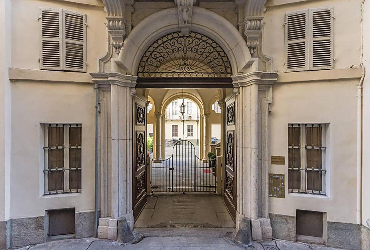 Tourinturin Appartamento In Torino Centro Εξωτερικό φωτογραφία